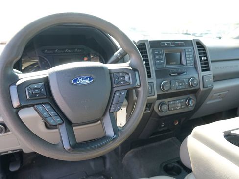 Used 2019 Ford F250 XL w/ XL Value Package AWD/4WD image 18