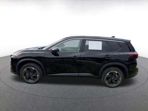Used 2025 Nissan Rogue SV FWD image 9