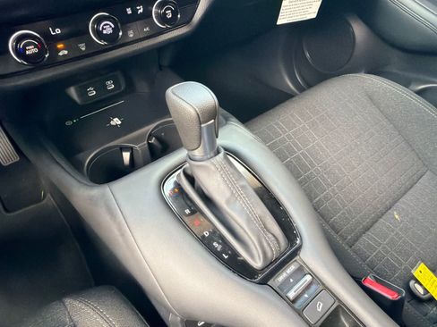 Certified 2026 Honda HR-V LX image 23