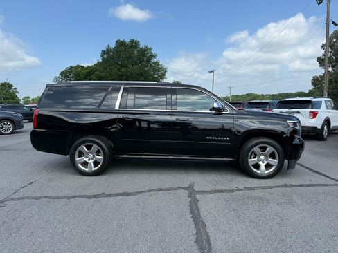 Used 2018 Chevrolet Suburban Premier RWD image 7