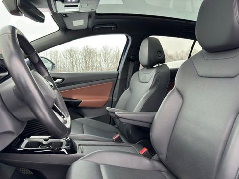 Used 2022 Volkswagen ID.4 Pro S image 9