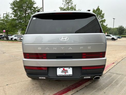 Used 2025 Hyundai Santa Fe SEL FWD image 7