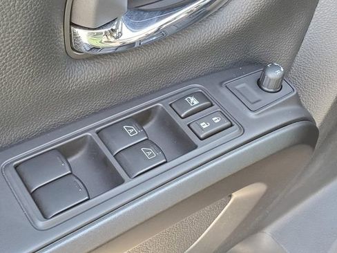 Used 2023 Nissan Titan PRO-4X w/ Pro-4x Convenience Package image 16