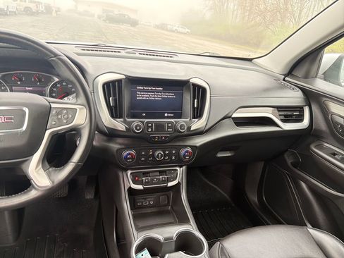 Used 2022 GMC Terrain SLT image 23