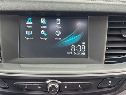 Used 2018 Buick Regal Preferred FWD image 21