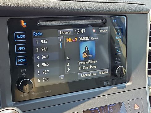 Used 2016 Toyota Sienna XLE w/ XLE Navigation Package FWD image 17