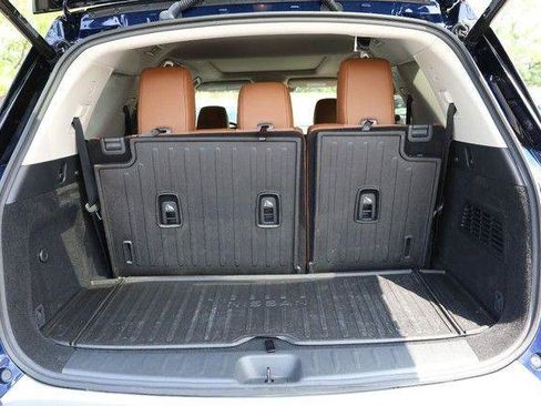 Used 2025 Nissan Pathfinder Platinum AWD/4WD image 7