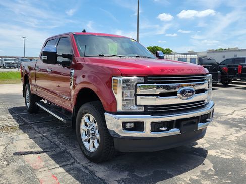 Used 2019 Ford F250 Lariat w/ Tow Technology Bundle image 6