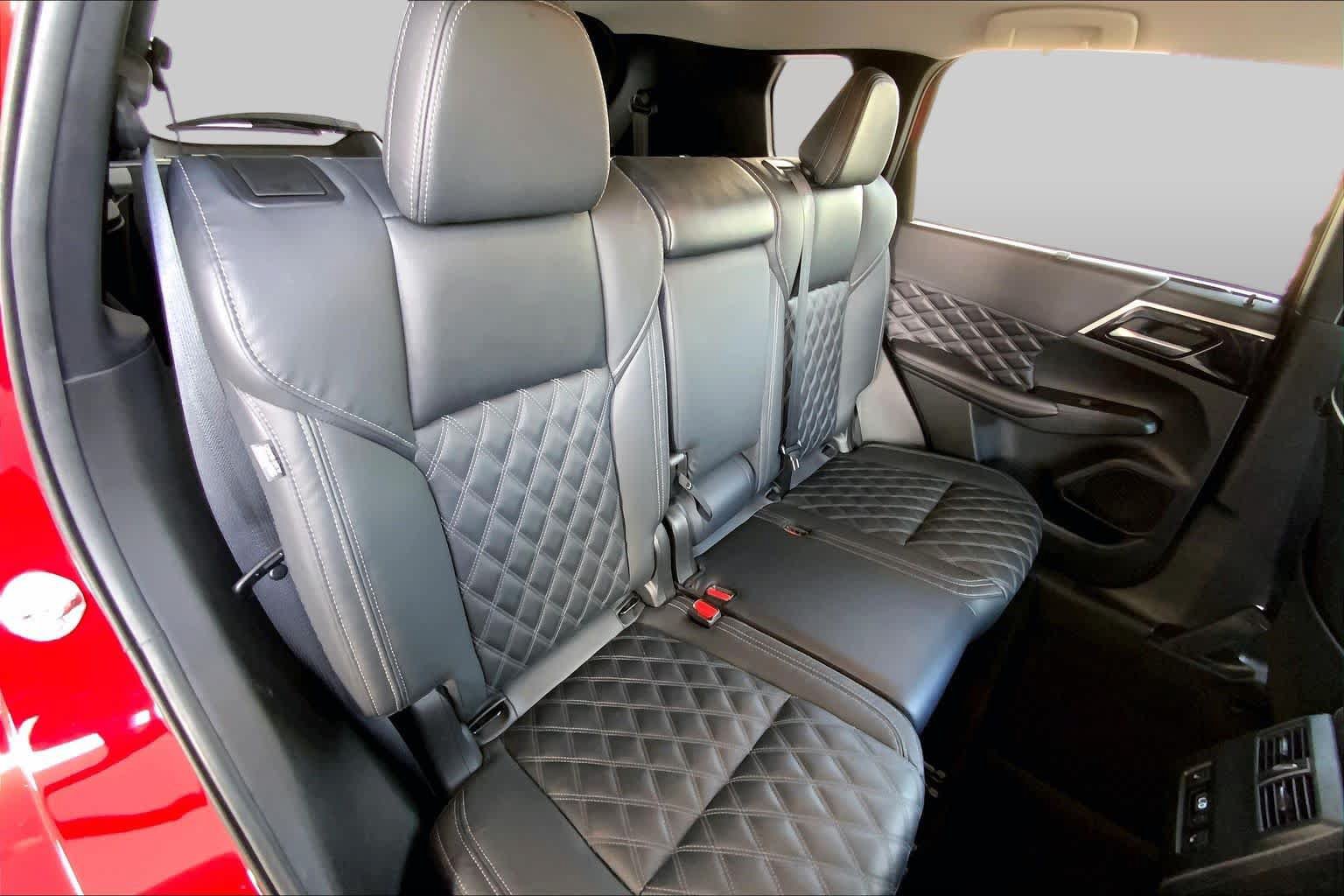 Used 2024 Mitsubishi Outlander SEL FWD image 20