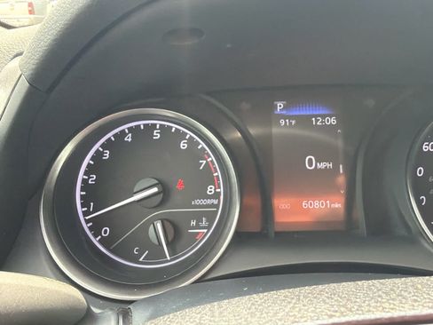 Used 2024 Toyota Camry SE FWD image 29