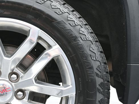 Used 2021 GMC Sierra 1500 SLT image 44