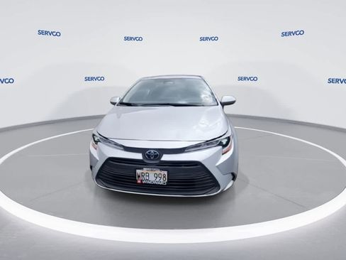 Used 2023 Toyota Corolla LE image 3