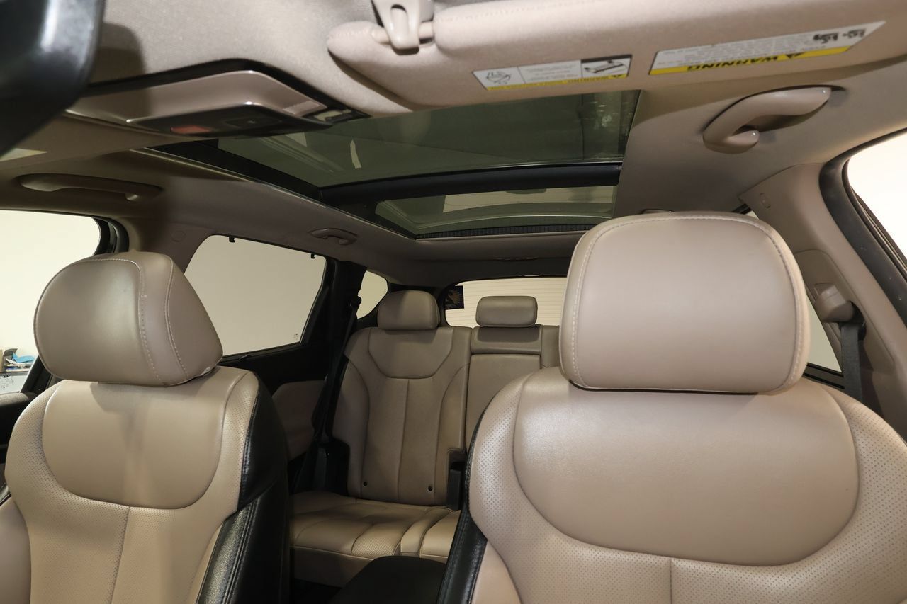 Used 2023 Hyundai Santa Fe SEL w/ Premium Package FWD image 18