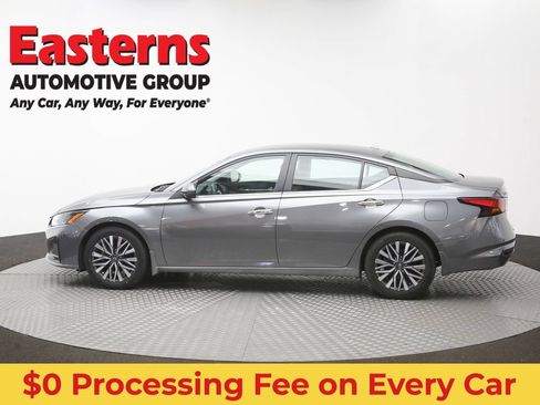 Used 2023 Nissan Altima 2.5 SV FWD image 59