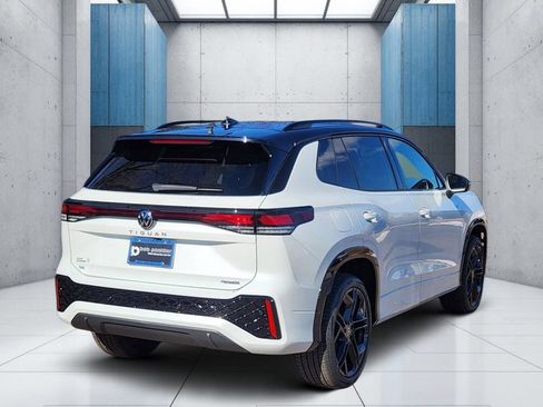 New 2026 Volkswagen Tiguan SE R-Line image 24