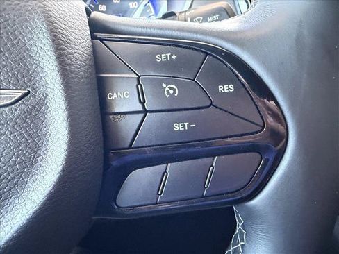 Used 2018 Chrysler Pacifica Touring Plus w/ S Appearance Package FWD image 19