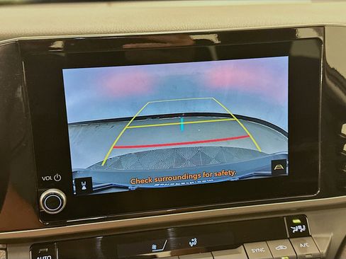 Used 2025 Toyota Camry LE w/ Convenience Package FWD image 23
