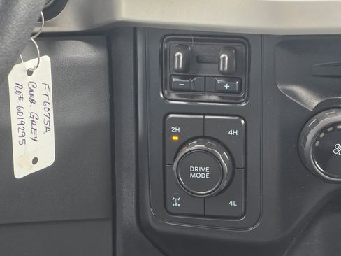 Used 2025 Ford F350 XLT w/ 360-Degree Camera Package image 16