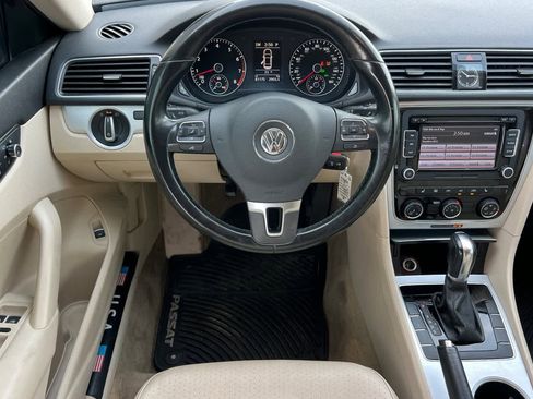 Used 2013 Volkswagen Passat 2.5 SE image 14