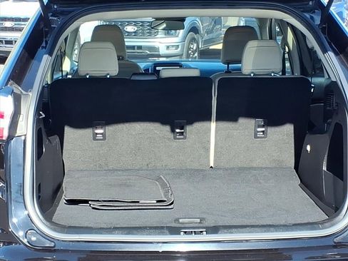 Certified 2024 Ford Edge SE image 16