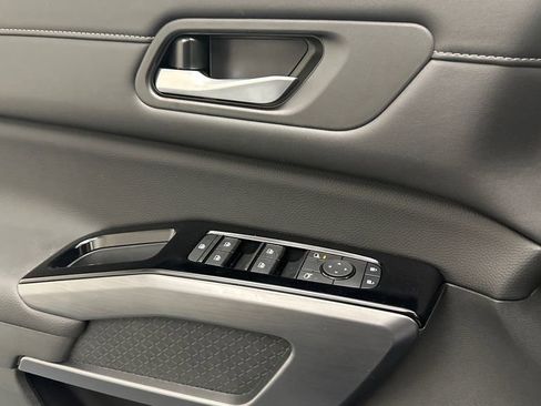 New 2026 Nissan Pathfinder SL AWD/4WD image 15