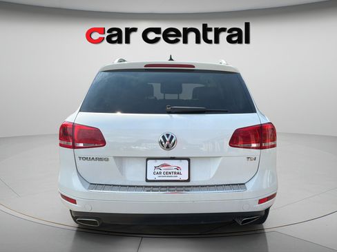 Used 2013 Volkswagen Touareg Sport AWD/4WD image 5