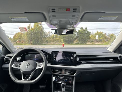 New 2025 Volkswagen Jetta SE image 13