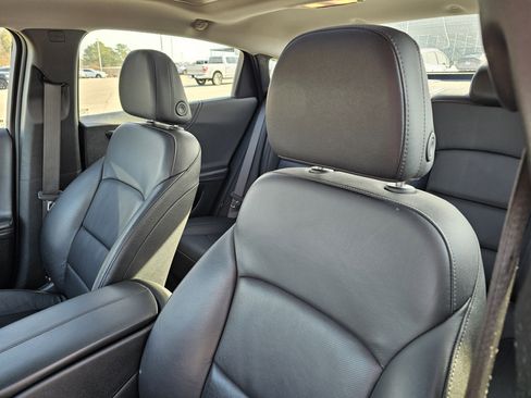 Used 2024 Chevrolet Malibu LT image 17