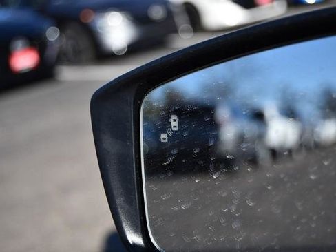 New 2025 Nissan Versa SR image 10