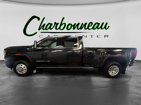 Used 2024 GMC Sierra 3500 Denali Ultimate AWD/4WD image 2