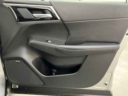 Used 2025 Mitsubishi Outlander SE FWD image 31