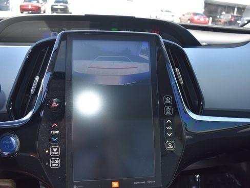 Used 2022 Toyota Prius Limited w/ Premium Convenience Package FWD image 20