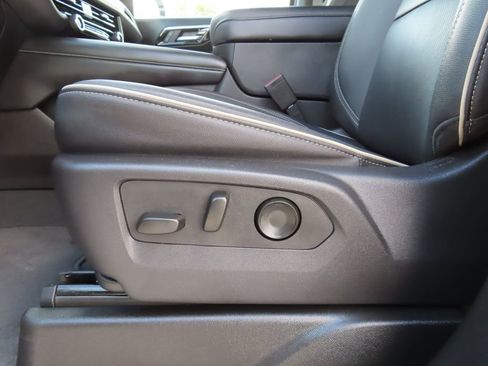 Used 2025 Chevrolet Tahoe Premier w/ Sun And Tow Package AWD/4WD image 7