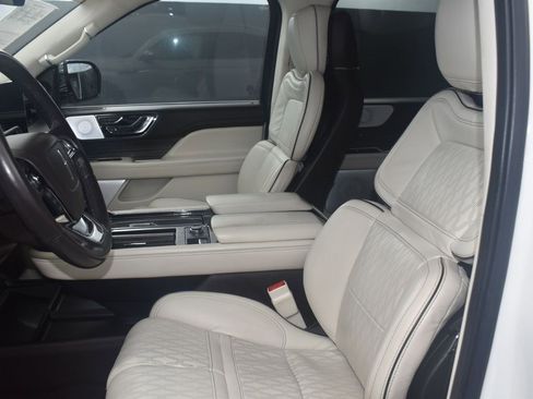 Certified 2022 Lincoln Navigator Black Label image 10
