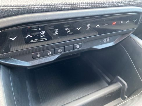 New 2026 Jeep Cherokee Laredo image 28