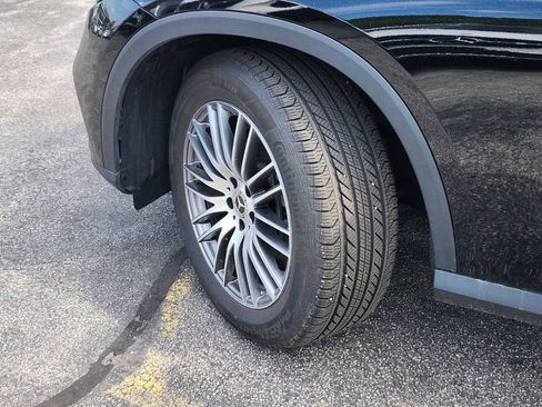 Certified 2025 Mercedes-Benz GLC 300 4MATIC image 33