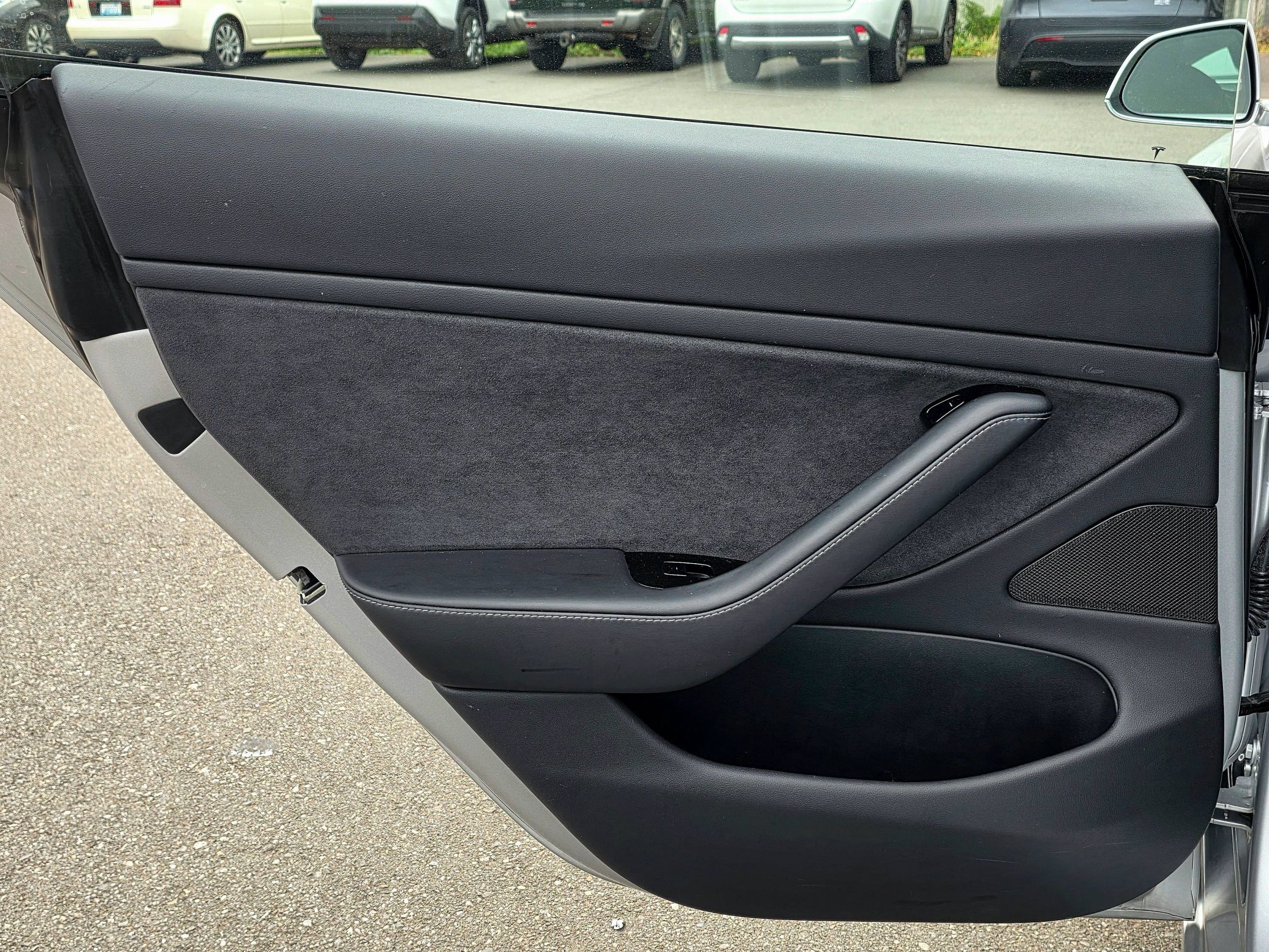 Used 2018 Tesla Model 3 Long Range RWD image 50