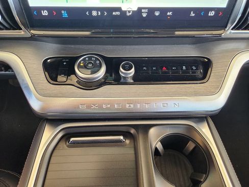 Used 2025 Ford Expedition Max Platinum AWD/4WD image 20