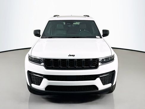 New 2026 Jeep Grand Cherokee L 2WD image 2