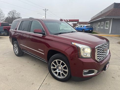 Used 2018 GMC Yukon Denali image 7