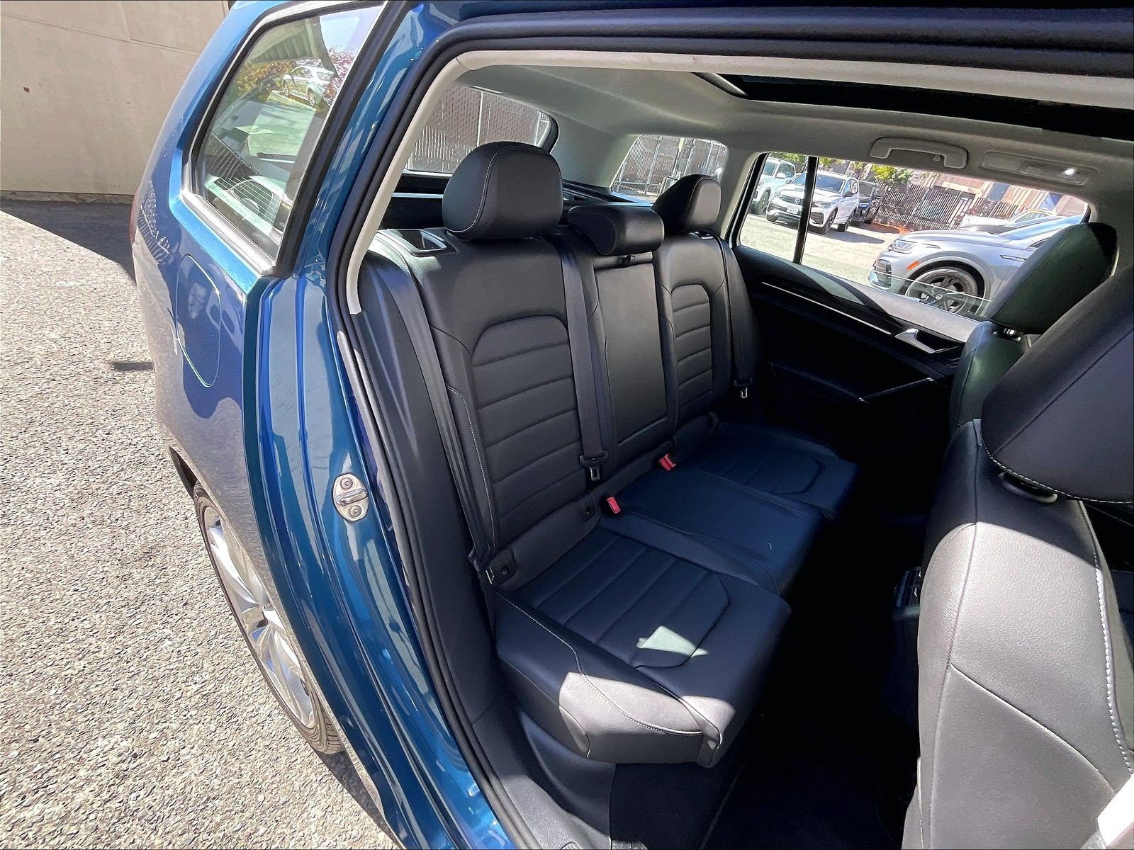 Used 2015 Volkswagen Golf TDI SEL FWD image 26
