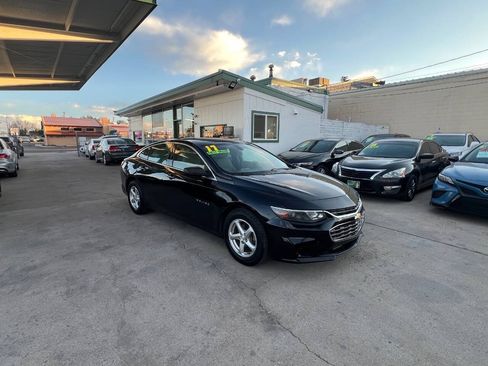 Used 2017 Chevrolet Malibu LS FWD image 2