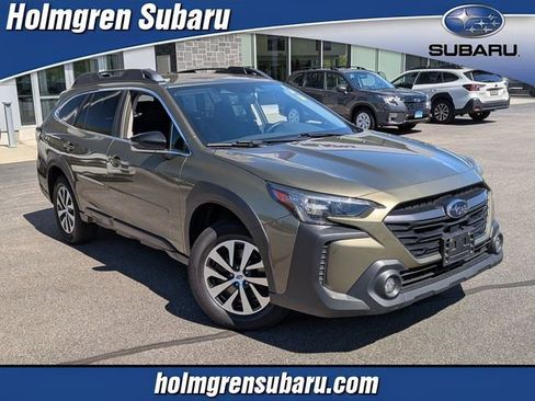 Used 2024 Subaru Outback Premium AWD/4WD image 1