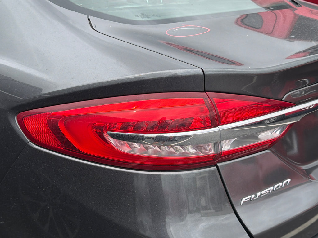 Used 2018 Ford Fusion S FWD image 10