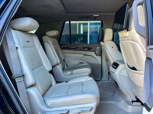 Used 2021 Cadillac Escalade Sport Platinum image 34