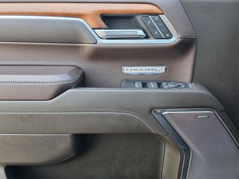 Used 2022 GMC Sierra 1500 Denali w/ Technology Package image 18