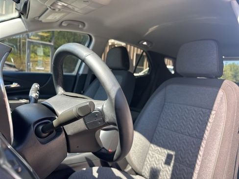 Used 2024 Chevrolet Equinox LT image 12