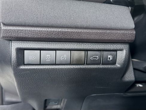 Certified 2025 Toyota Camry LE image 11