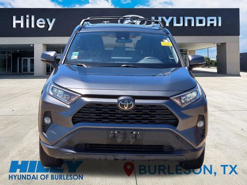 Used 2021 Toyota RAV4 XLE Premium FWD image 6
