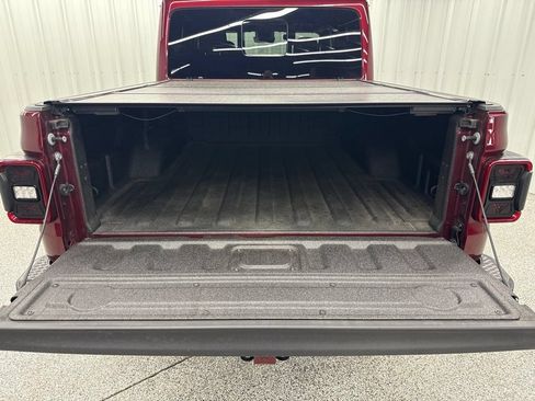 Used 2021 Jeep Gladiator Overland w/ Popular Equipment Package AWD/4WD image 9